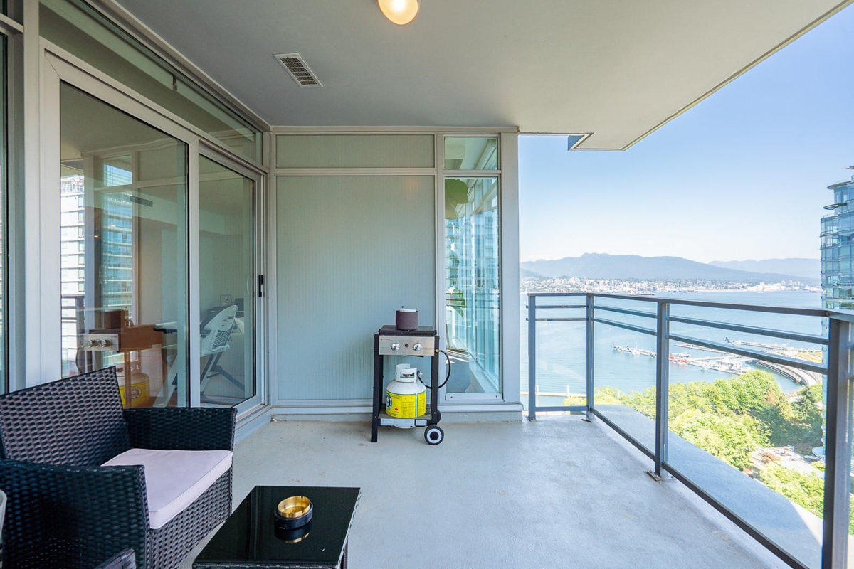 Living Room Photo of 1904 1205 W Hastings Street, Vancouver, BC