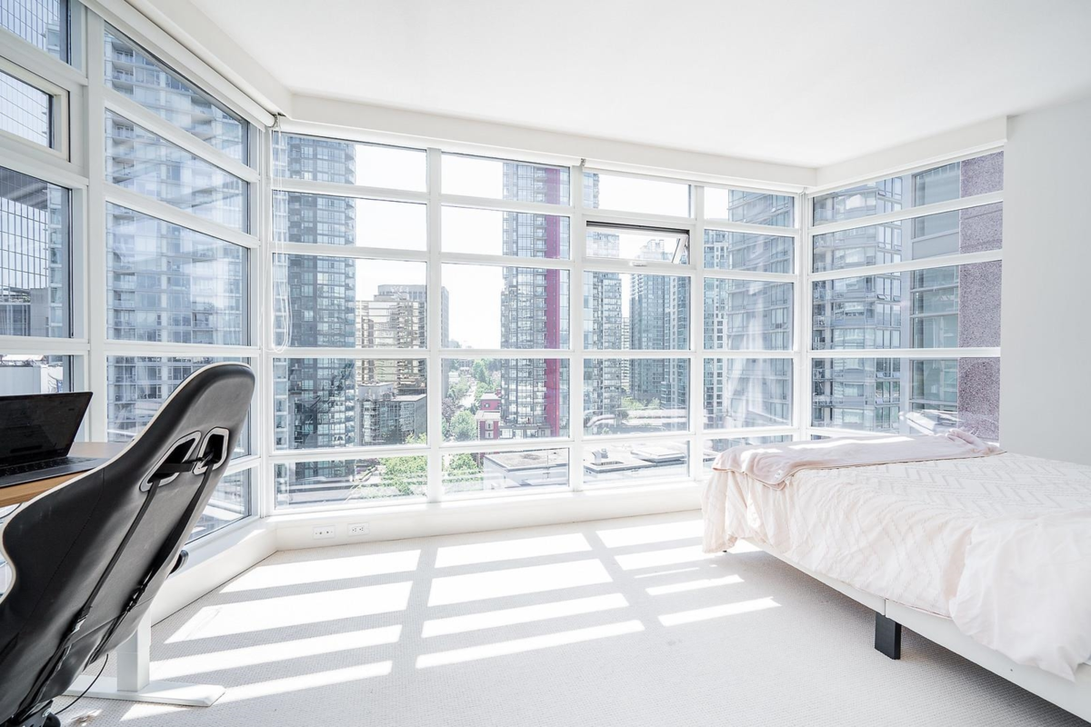 Powder Room Photo of 1904 1205 W Hastings Street, Vancouver, BC