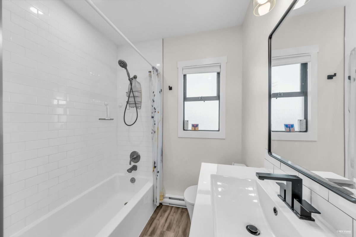 Basement Recreation Room Photo of 7247 Barnet Road, Burnaby, BC