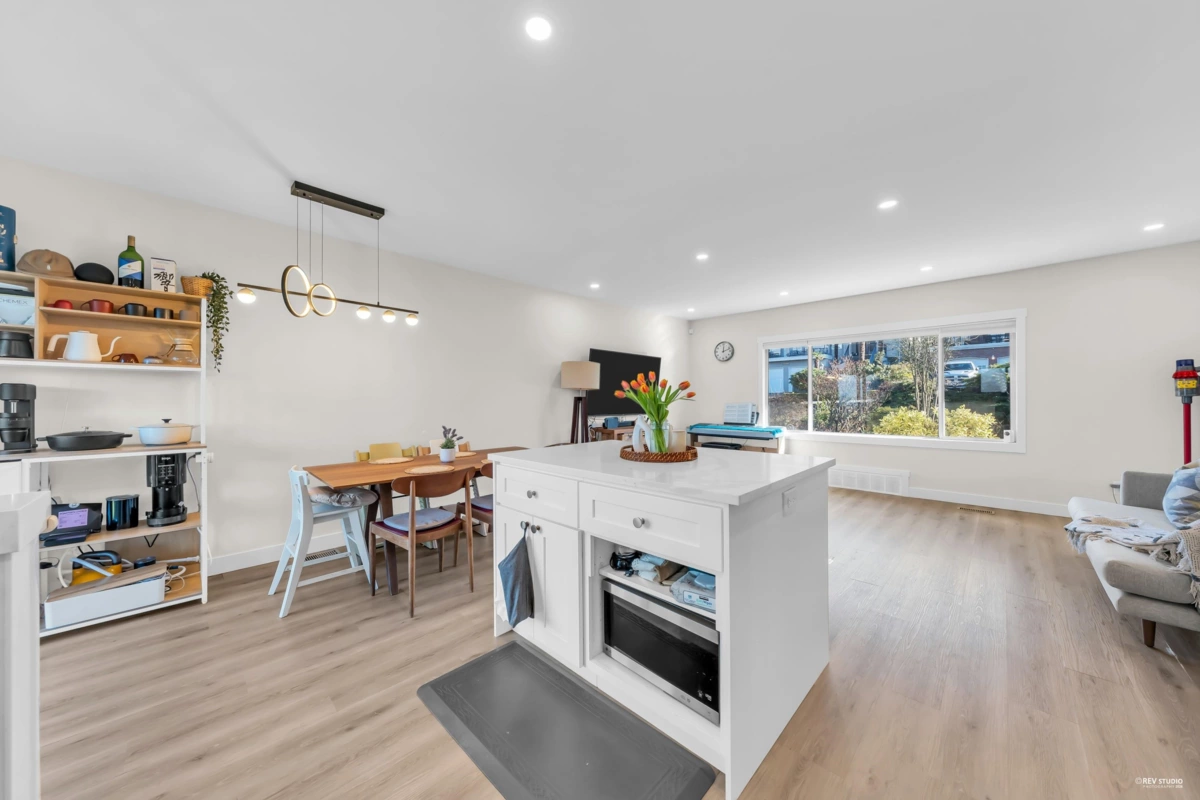 Guest Bathroom Photo of 7247 Barnet Road, Burnaby, BC