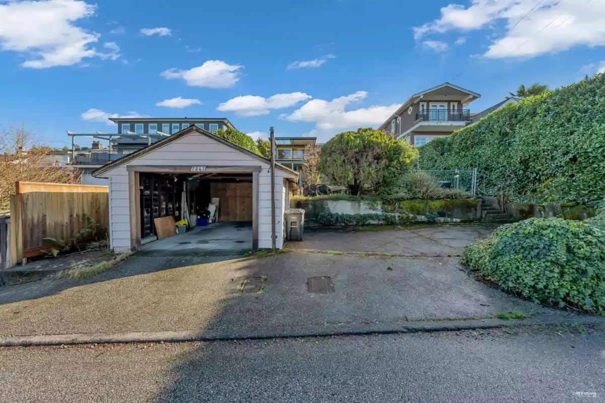 Kitchen Photo of 7247 Barnet Road, Burnaby, BC