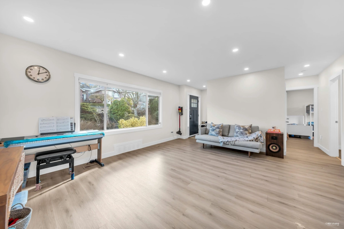 Walk-In Closet Photo of 7247 Barnet Road, Burnaby, BC