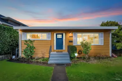 7247 Barnet Road, Burnaby, BC, Westridge BN — 4 bed single family residence for sale