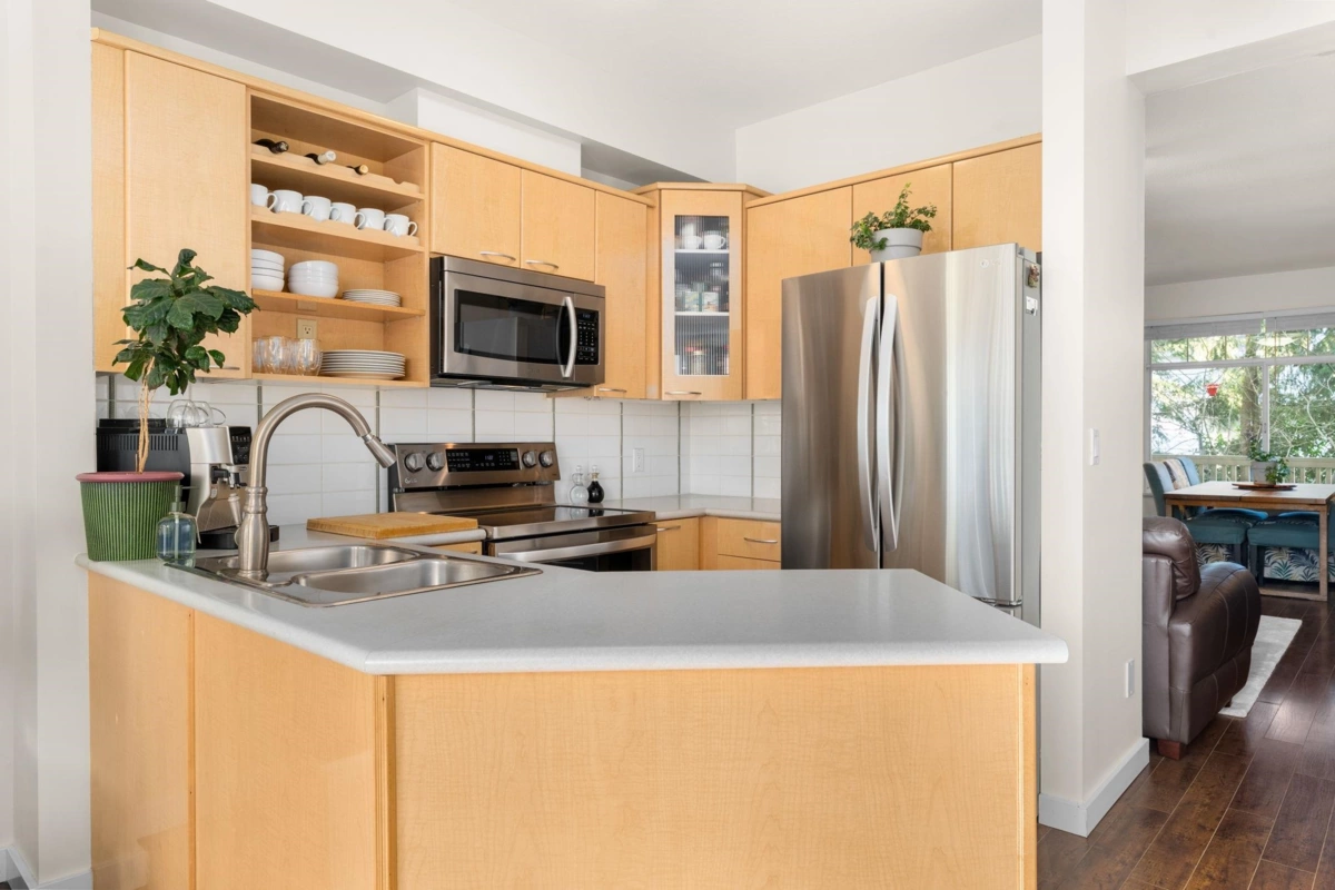 Bedroom 4 Photo of 41 2678 King George Boulevard, Surrey, BC