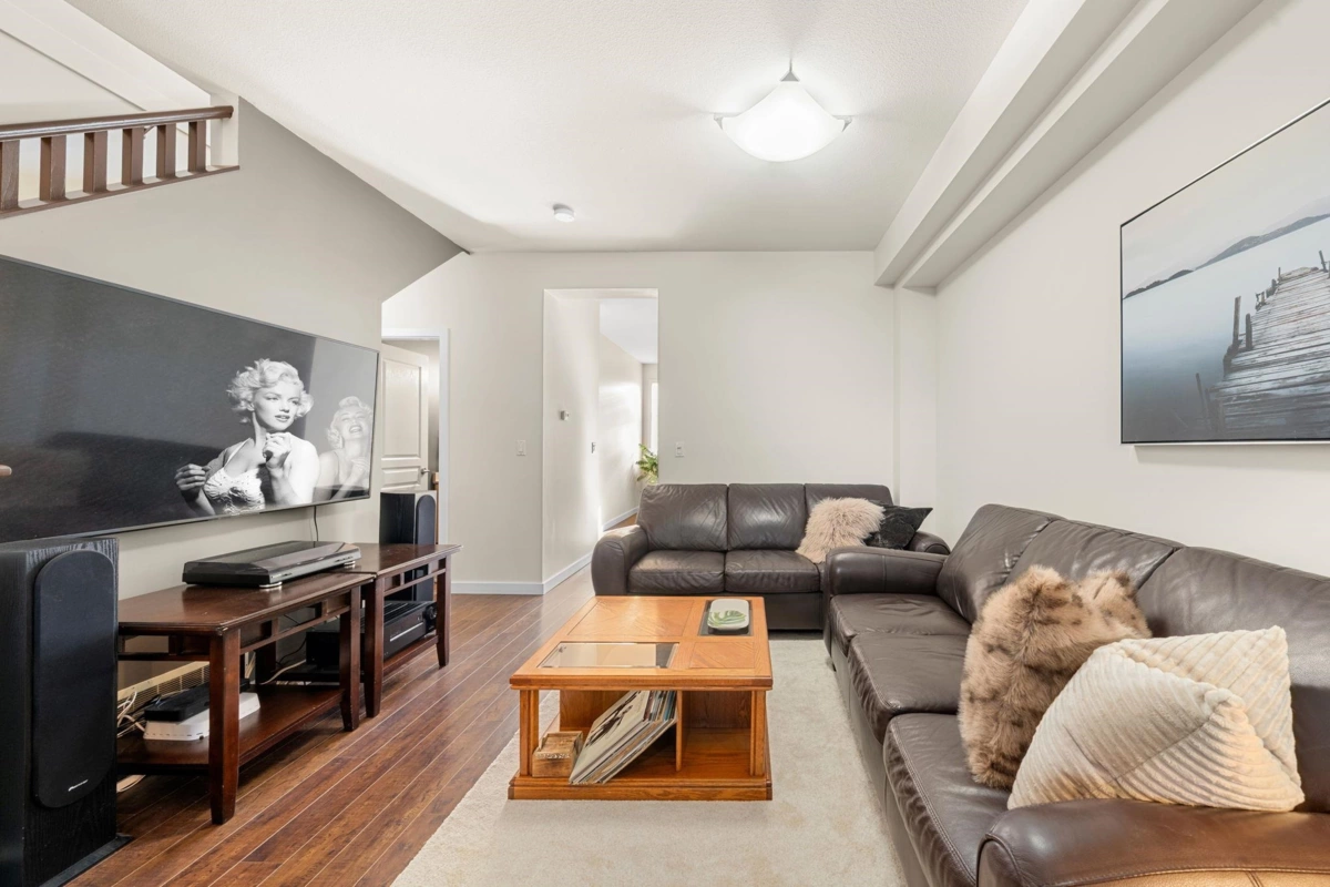 Kitchen Photo of 41 2678 King George Boulevard, Surrey, BC