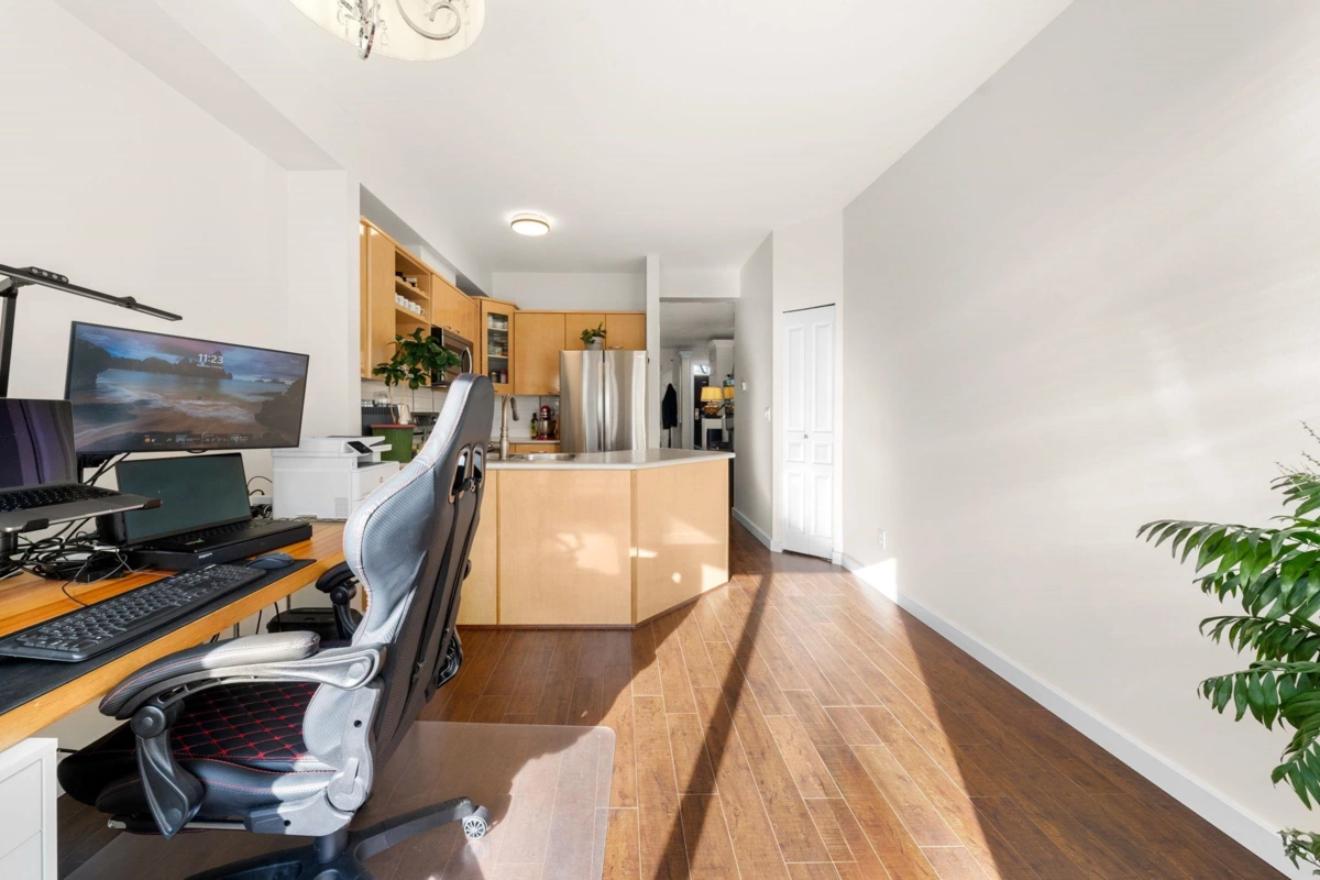 Powder Room Photo of 41 2678 King George Boulevard, Surrey, BC