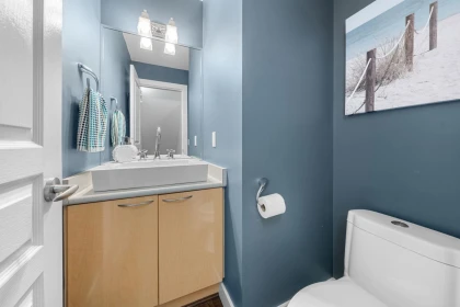 Hallway Photo of 41 2678 King George Boulevard, Surrey, BC