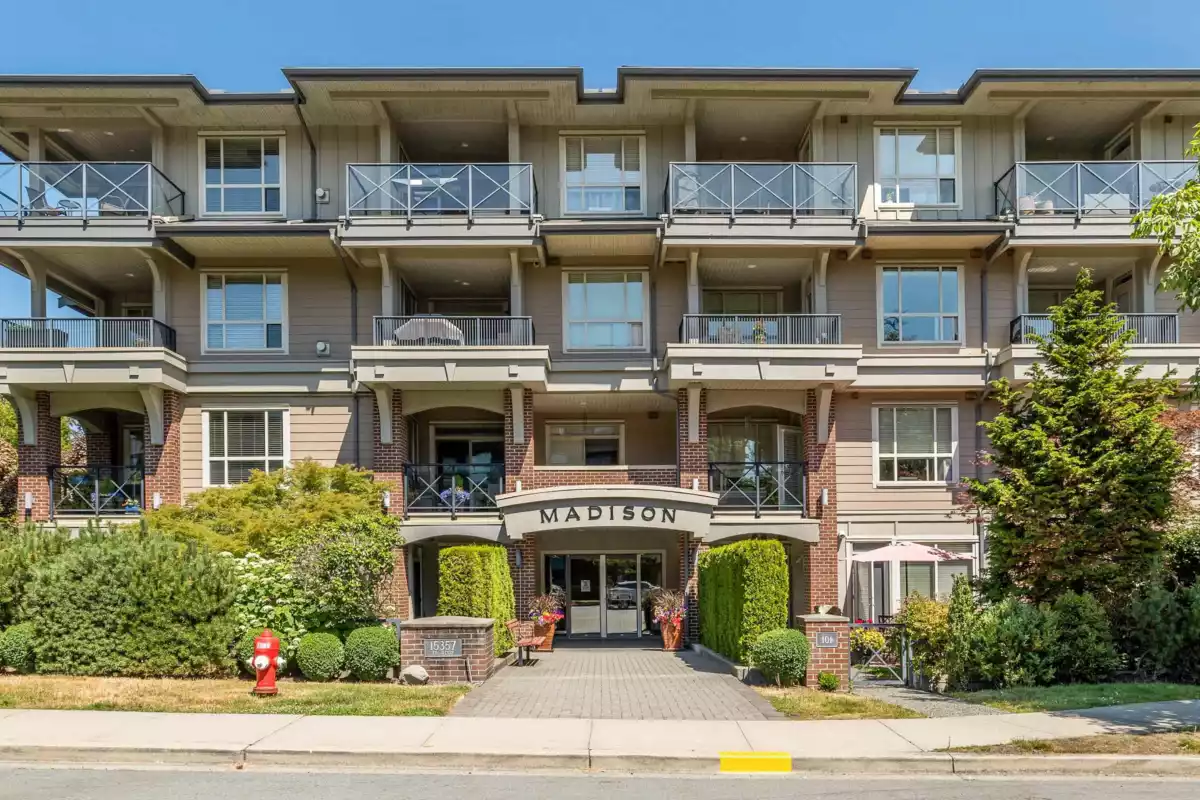 Backyard Photo of 306 15357 17a Avenue, Surrey, BC