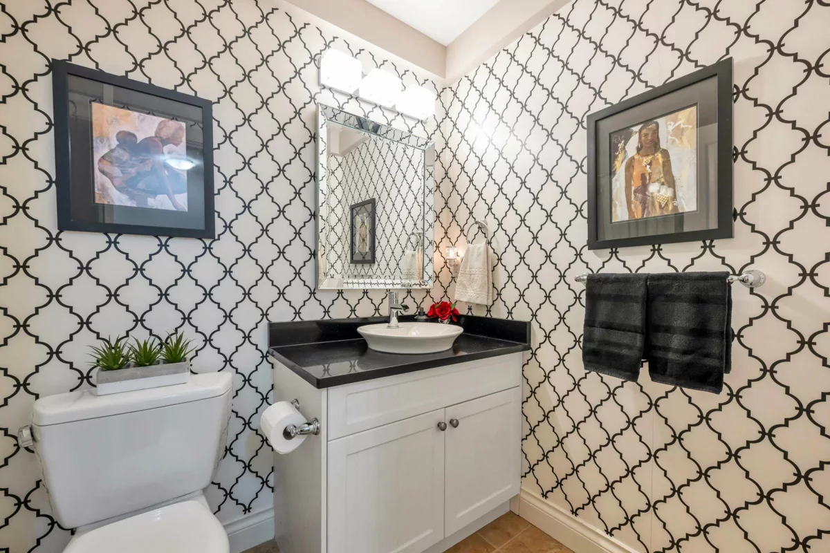 Hallway Photo of 306 15357 17a Avenue, Surrey, BC