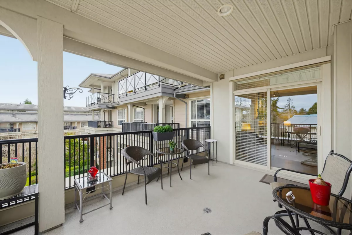 Outdoor Deck Photo of 306 15357 17a Avenue, Surrey, BC