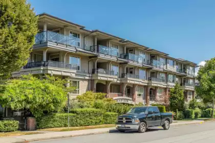 306 15357 17a Avenue, Surrey, BC