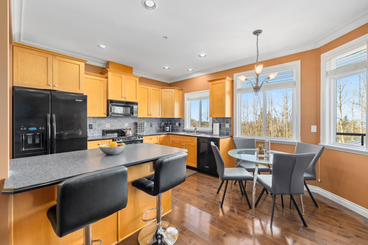 Walk-In Closet Photo of 26 36260 Mckee Road, Abbotsford, BC