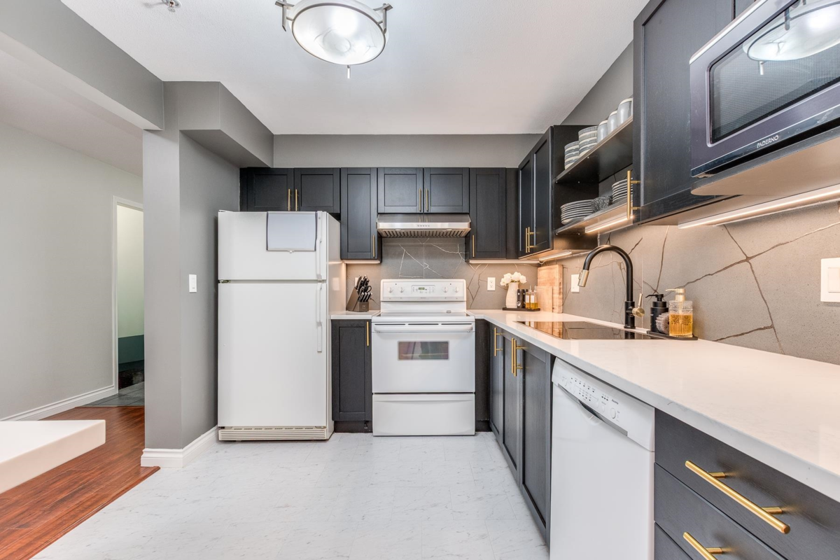 Kitchen Photo of 212 22233 River Road, Maple Ridge, BC
