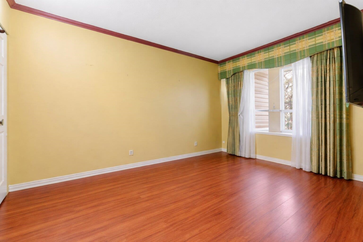 Dining Area Photo of 308 1823 E Georgia Street, Vancouver, BC