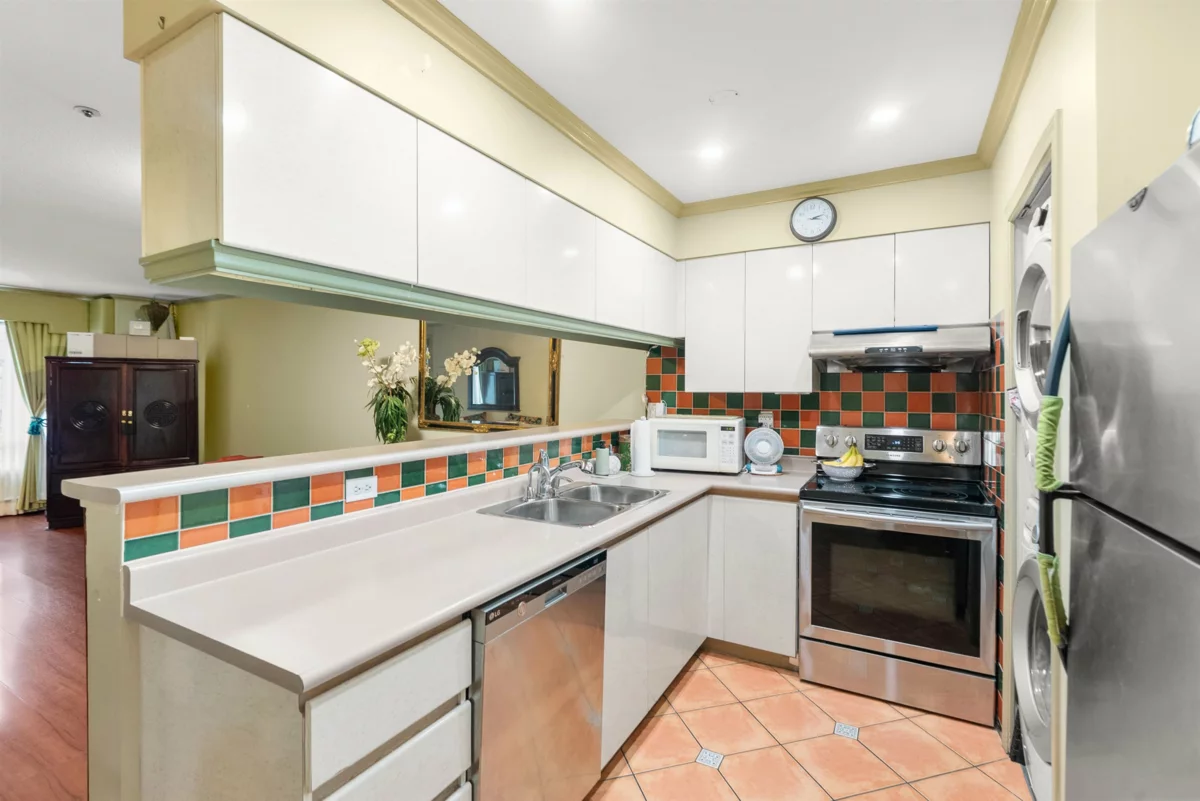 Office / Den Photo of 308 1823 E Georgia Street, Vancouver, BC