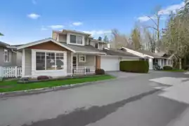 62 6885 184 Street, Surrey, BC