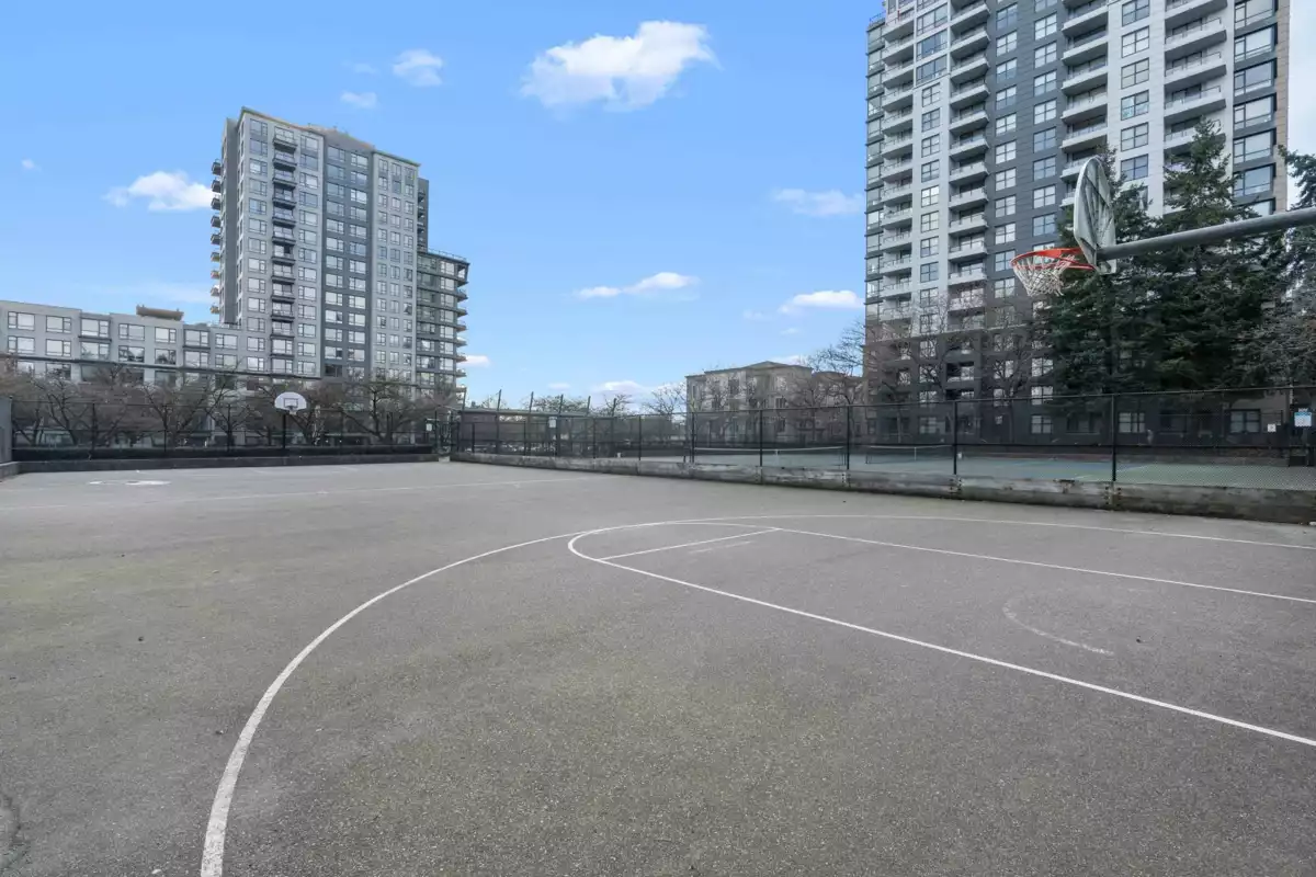 Hallway Photo of 1703 3663 Crowley Drive, Vancouver, BC