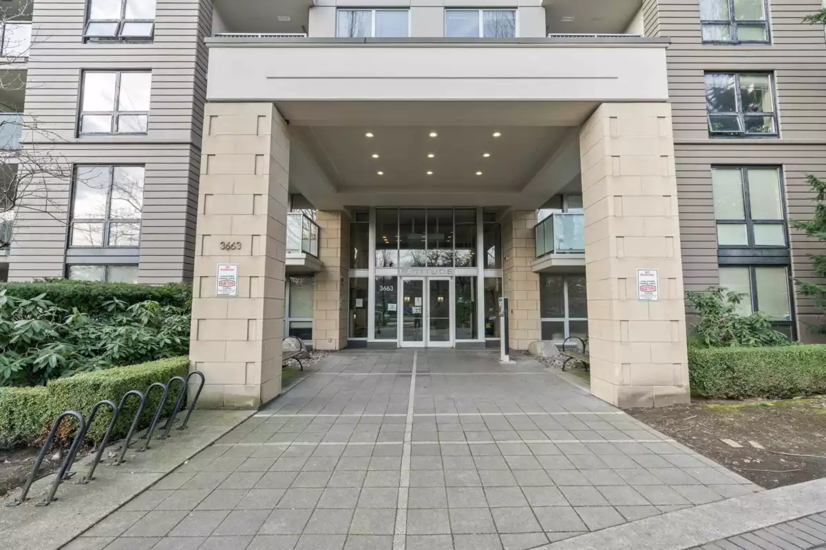 Living Room Photo of 1703 3663 Crowley Drive, Vancouver, BC