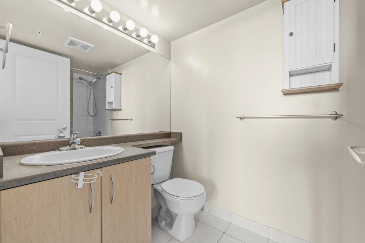 Powder Room Photo of 1703 3663 Crowley Drive, Vancouver, BC