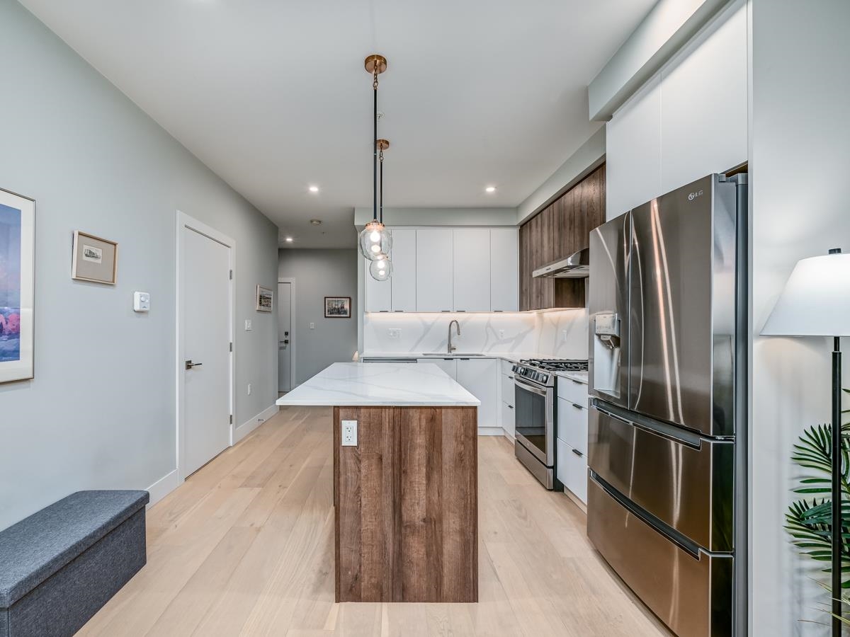 Dining Area Photo of 107 4686 51 Street, Delta, BC