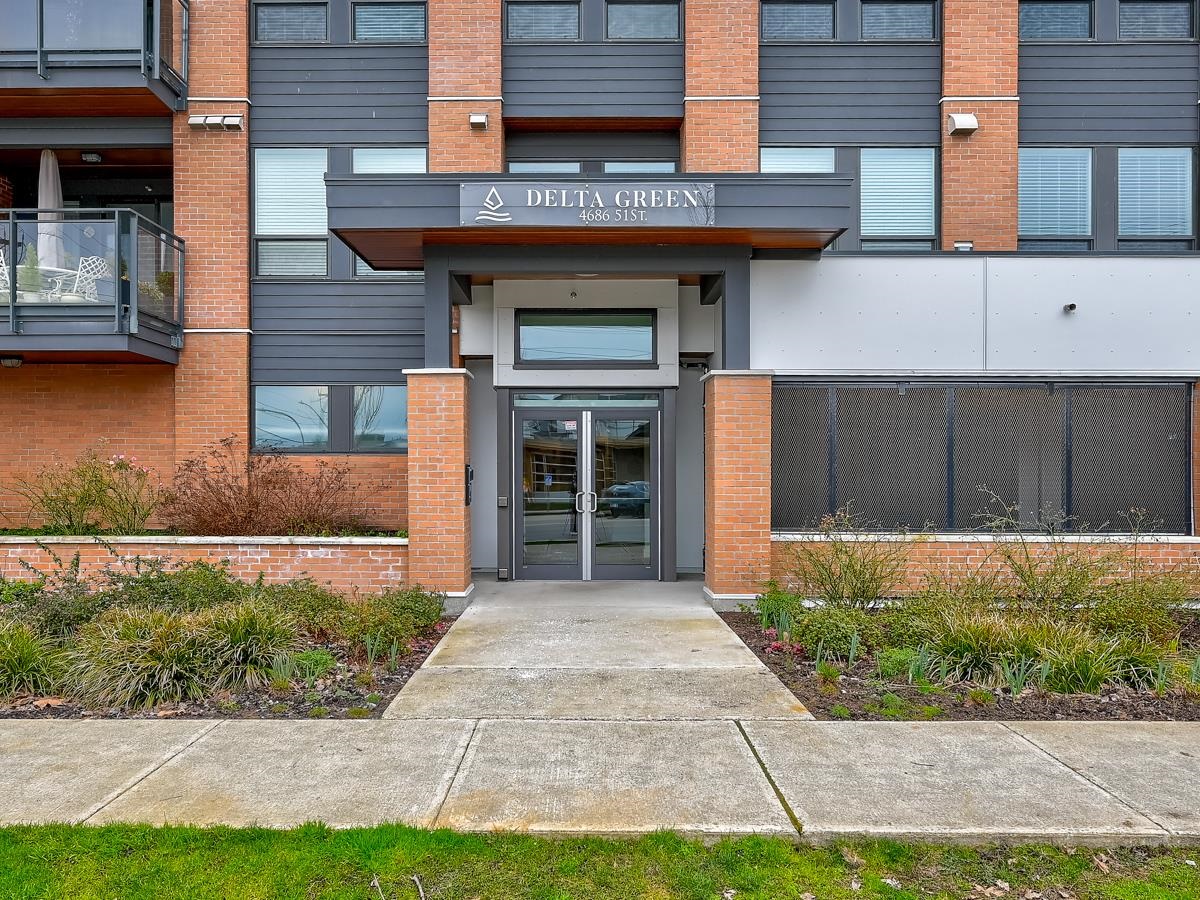 Exterior Rear Photo of 107 4686 51 Street, Delta, BC