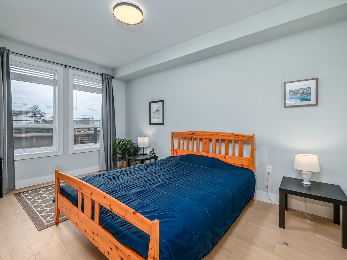 Kitchen Island Photo of 107 4686 51 Street, Delta, BC