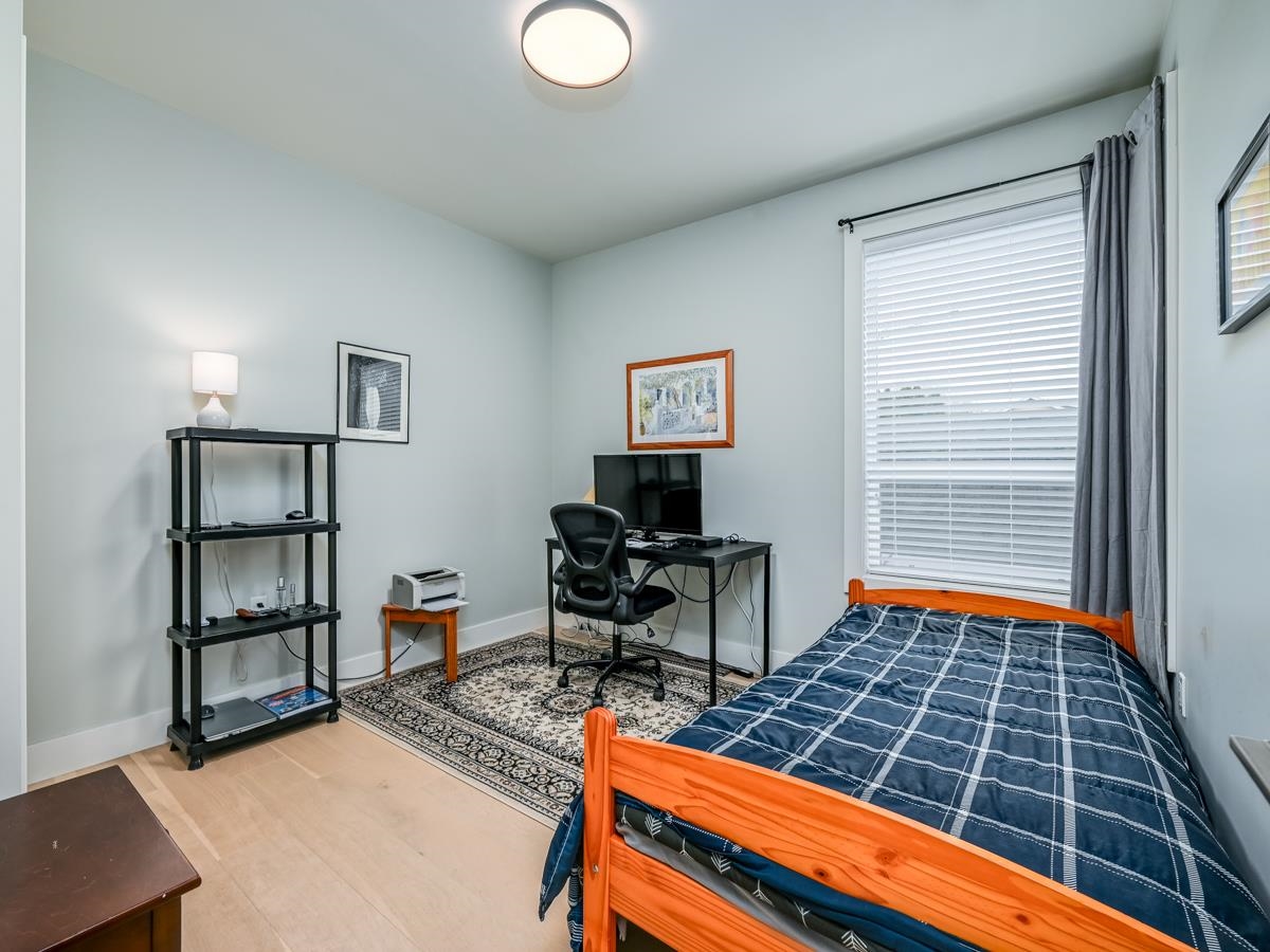 Primary Bathroom Photo of 107 4686 51 Street, Delta, BC