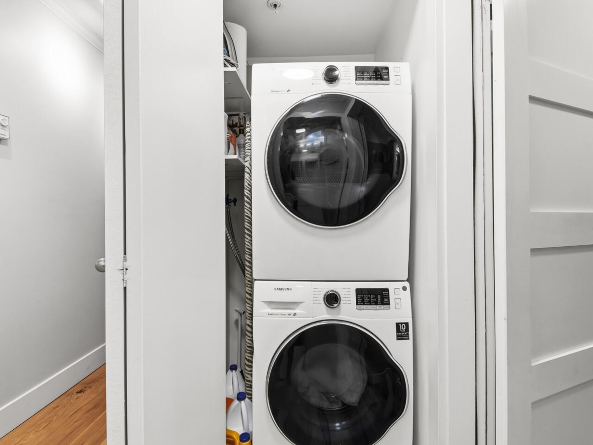 Basement Recreation Room Photo of 105 518 Thirteenth Street, New Westminster, BC