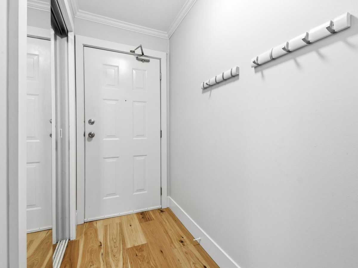 Laundry Room Photo of 105 518 Thirteenth Street, New Westminster, BC