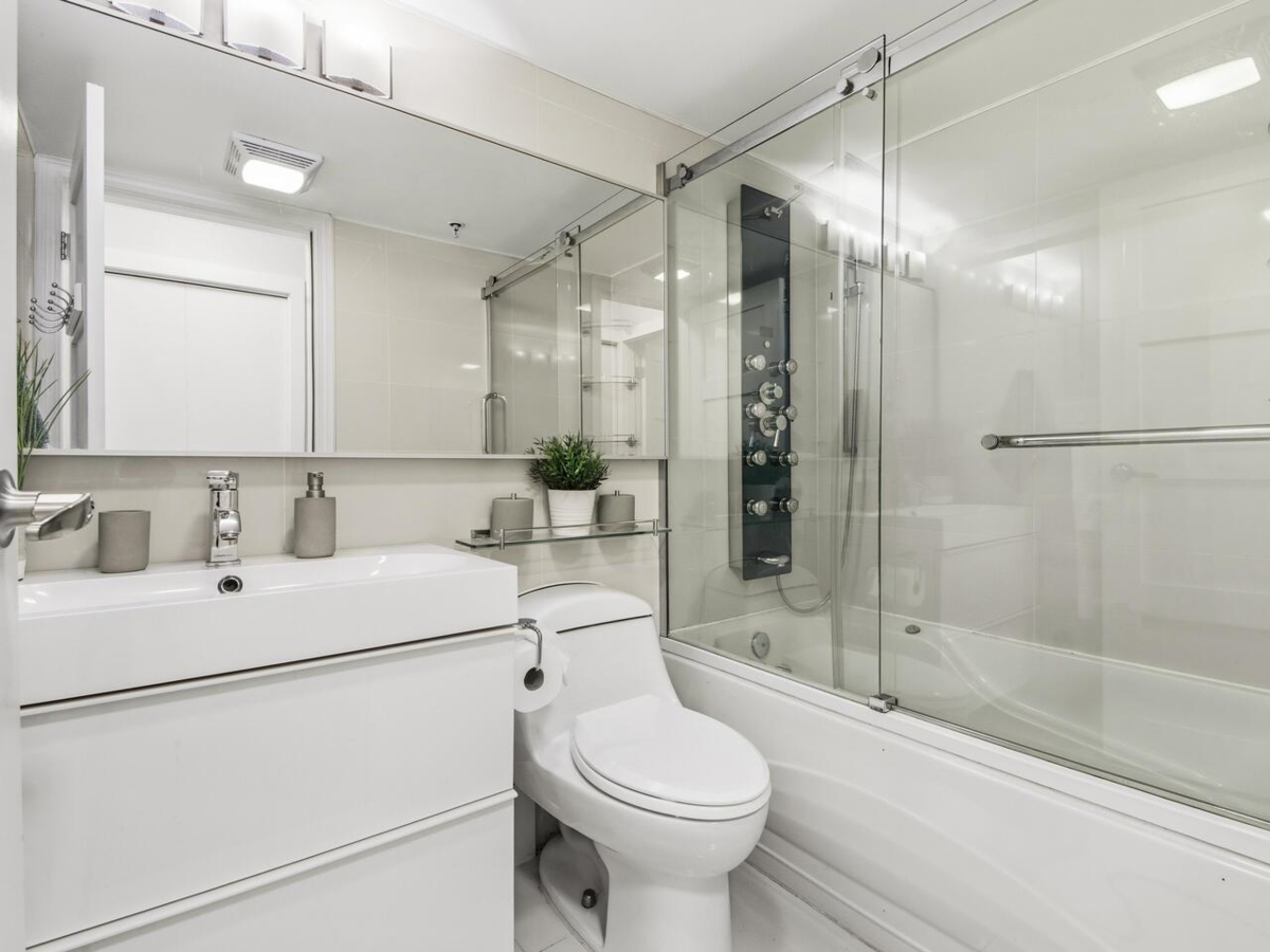 Loft / Bonus Room Photo of 105 518 Thirteenth Street, New Westminster, BC