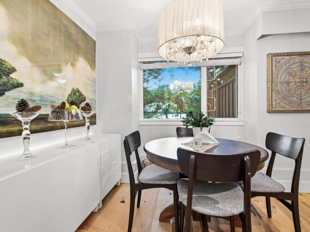 Primary Bathroom Photo of 105 518 Thirteenth Street, New Westminster, BC