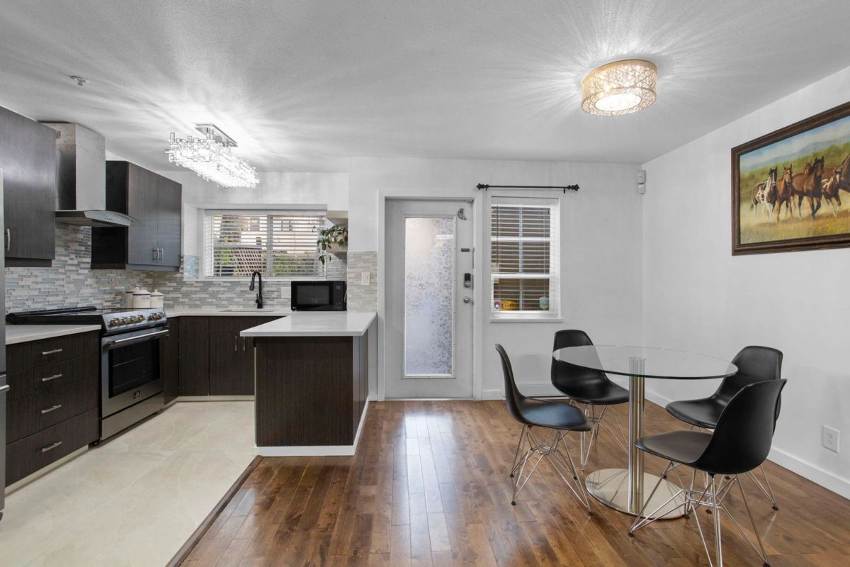 Breakfast Nook Photo of 38 12449 191 Street, Pitt Meadows, BC