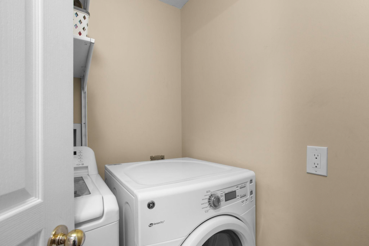 Entry Foyer Photo of 38 12449 191 Street, Pitt Meadows, BC