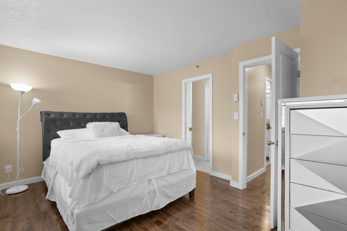 Guest Bathroom Photo of 38 12449 191 Street, Pitt Meadows, BC