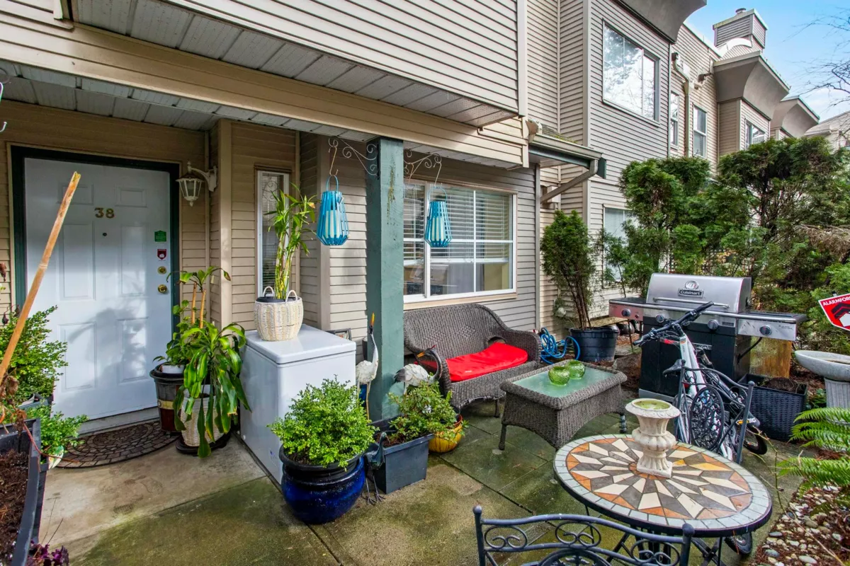 Hallway Photo of 38 12449 191 Street, Pitt Meadows, BC