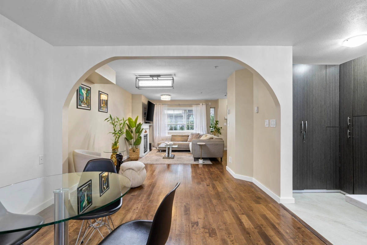 Primary Bathroom Photo of 38 12449 191 Street, Pitt Meadows, BC