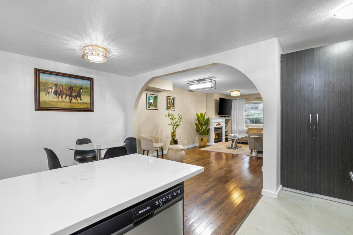 Primary Bedroom Photo of 38 12449 191 Street, Pitt Meadows, BC