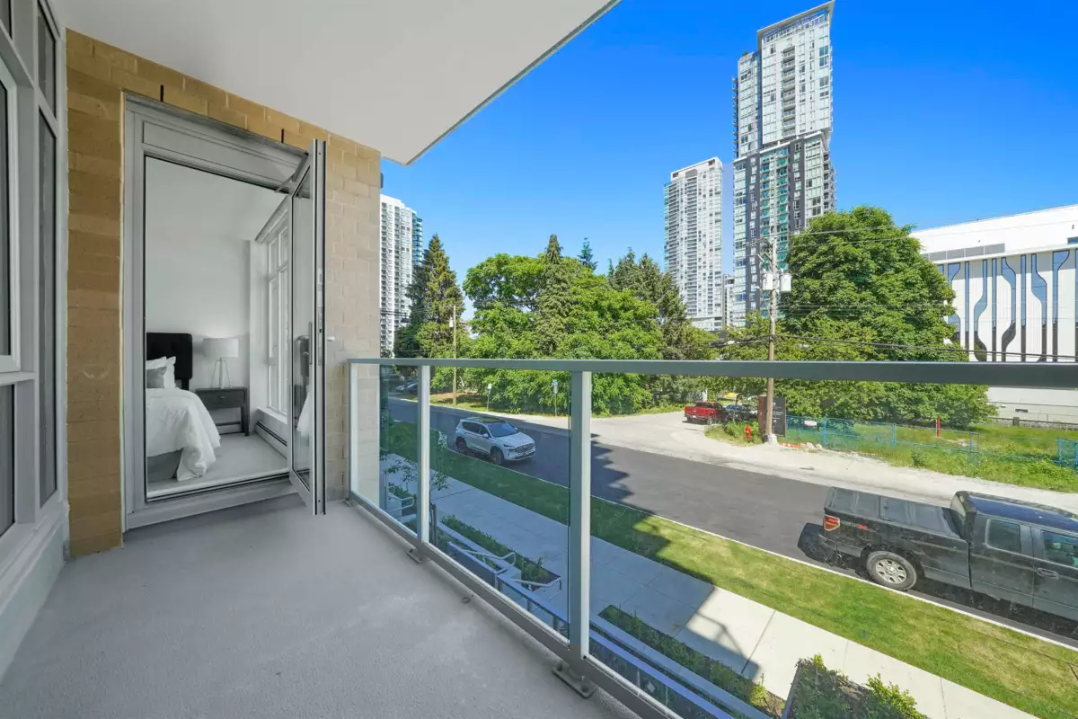 Dining Area Photo of 8 13350 Central Avenue, Surrey, BC