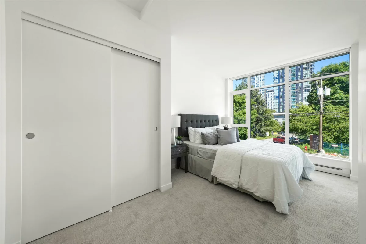 Walk-In Closet Photo of 8 13350 Central Avenue, Surrey, BC