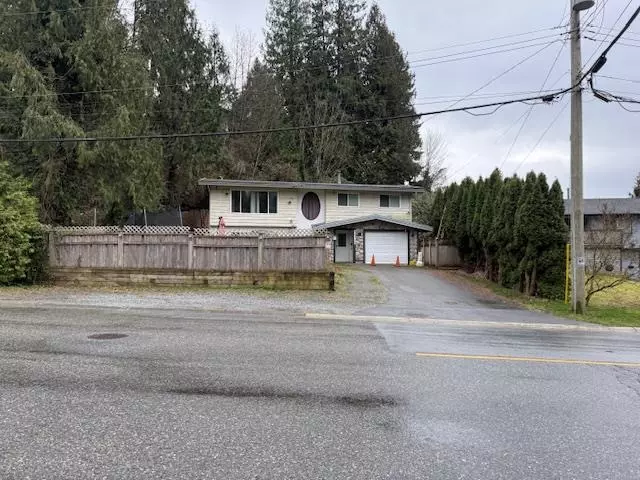 Family Room Photo of 33368 Knight Avenue, Mission, BC