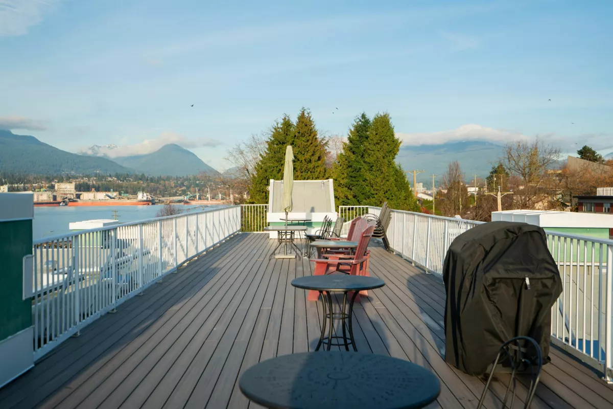 Hallway Photo of 207 2211 Wall Street, Vancouver, BC