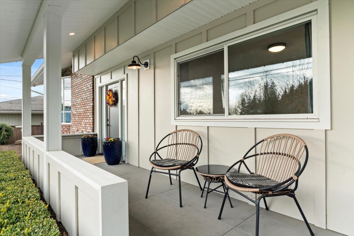 Exterior Rear Photo of 34849 High Drive, Abbotsford, BC