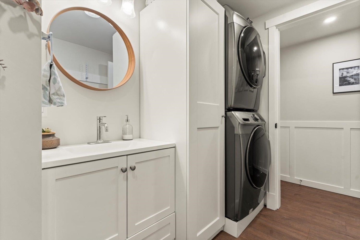 Mudroom Photo of 34849 High Drive, Abbotsford, BC