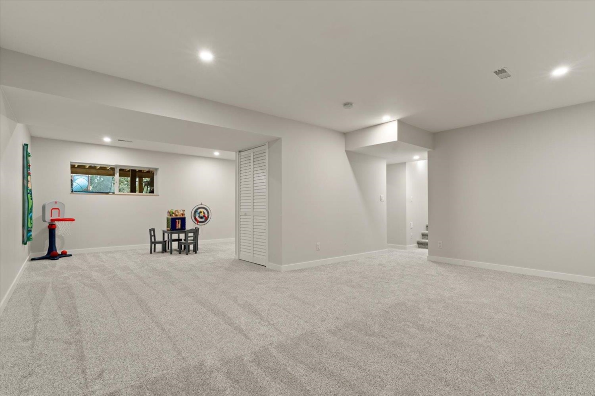 Outdoor Patio Photo of 34849 High Drive, Abbotsford, BC