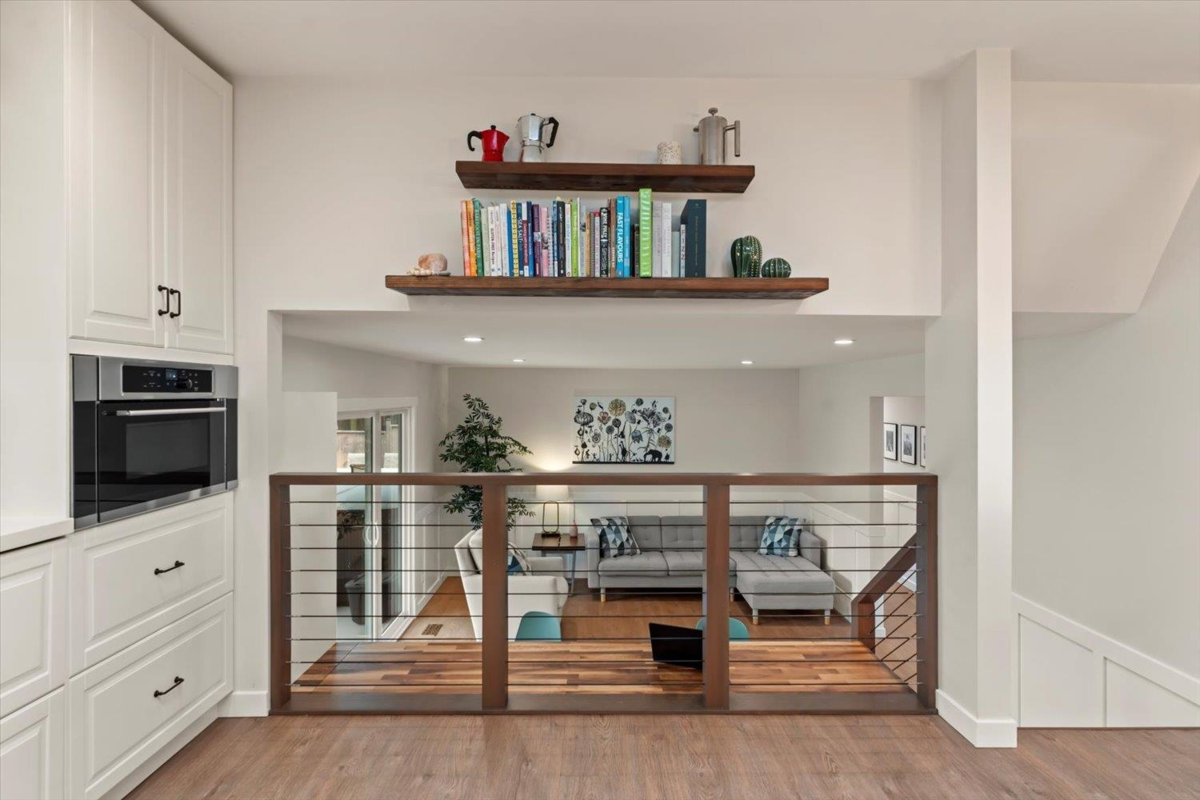 Primary Bathroom Photo of 34849 High Drive, Abbotsford, BC