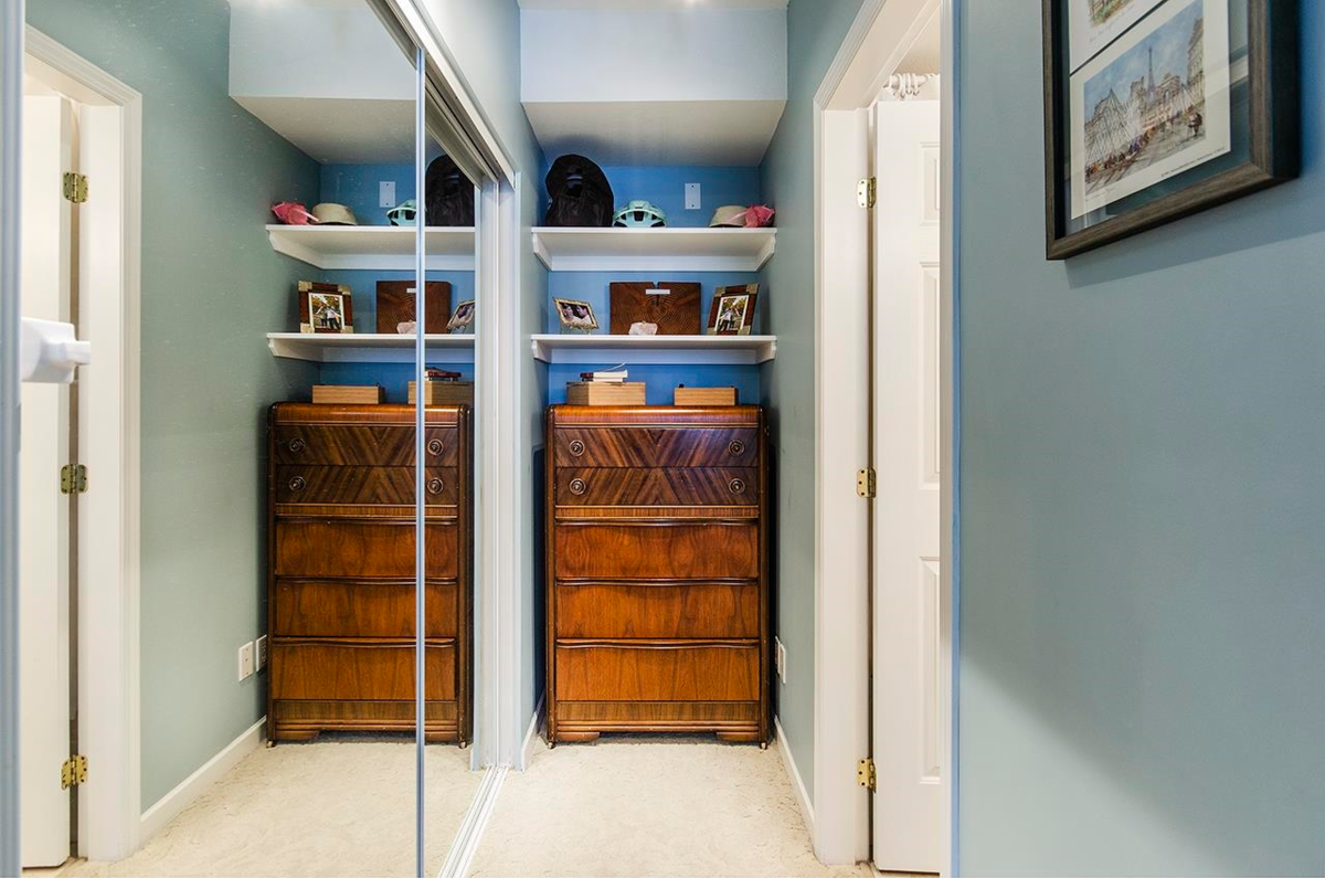 Basement Recreation Room Photo of 416 3629 Deercrest Drive, North Vancouver, BC