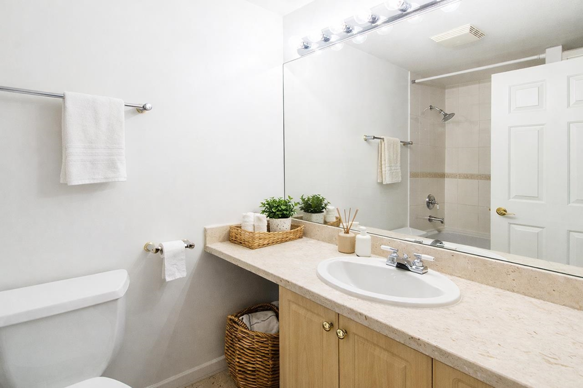 Loft / Bonus Room Photo of 416 3629 Deercrest Drive, North Vancouver, BC