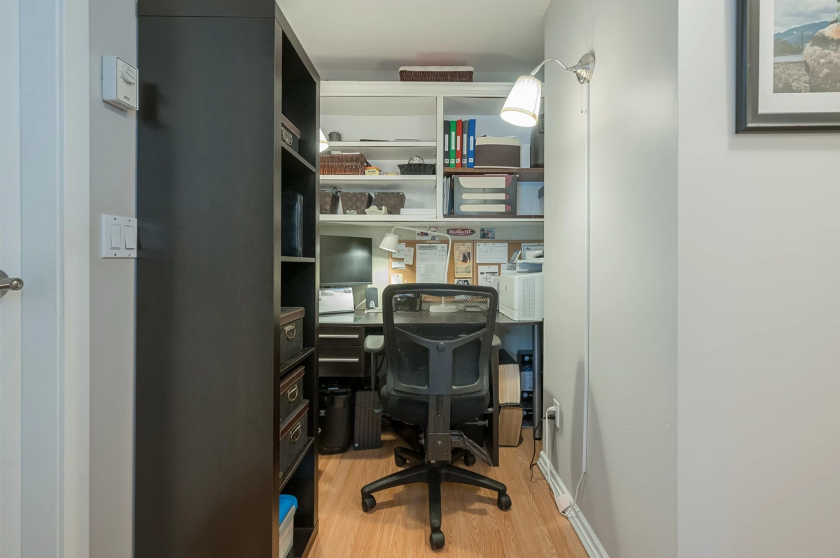 Powder Room Photo of 112 20896 57th Avenue, Langley, BC