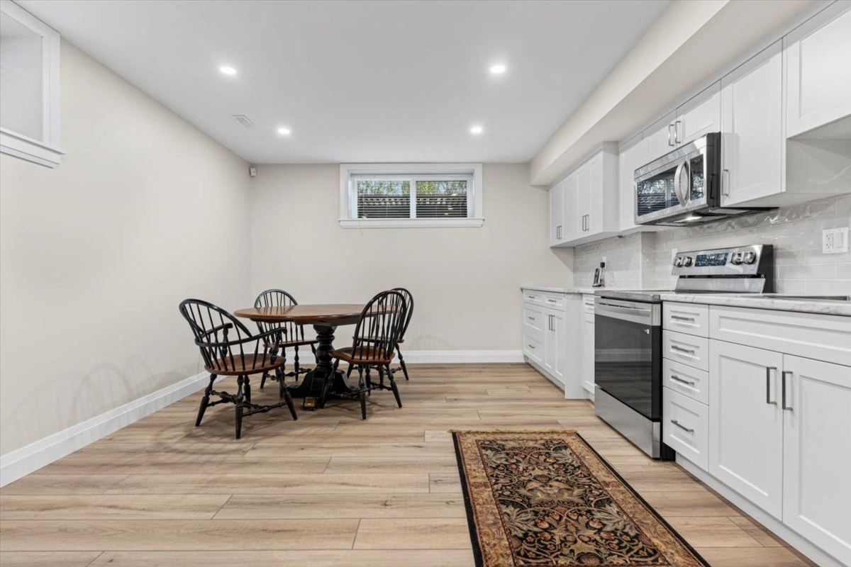 Front Yard Photo of 5440 Chinook Street, Chilliwack, BC