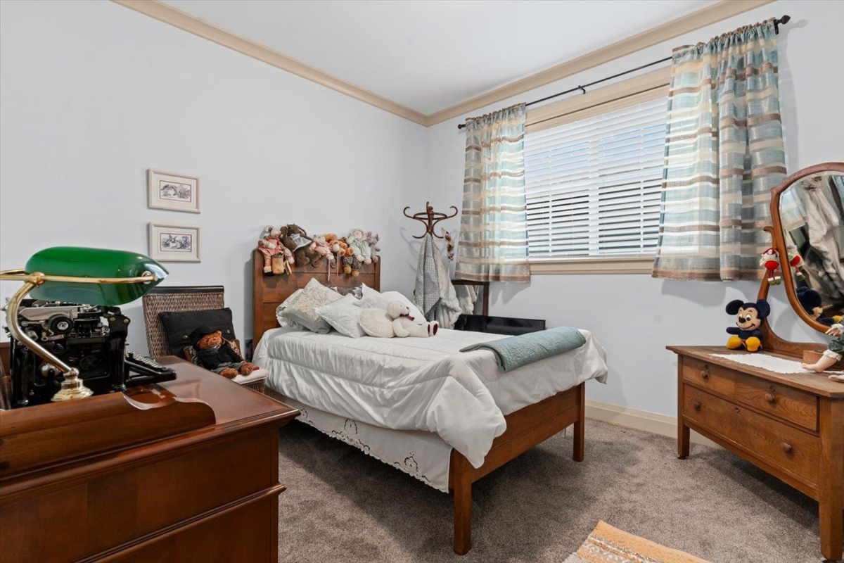 Garage Interior Photo of 5440 Chinook Street, Chilliwack, BC